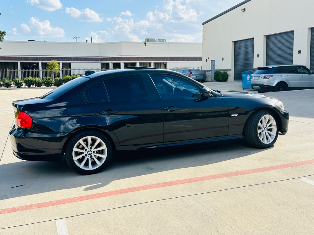 Photo 8 of this BMW 328