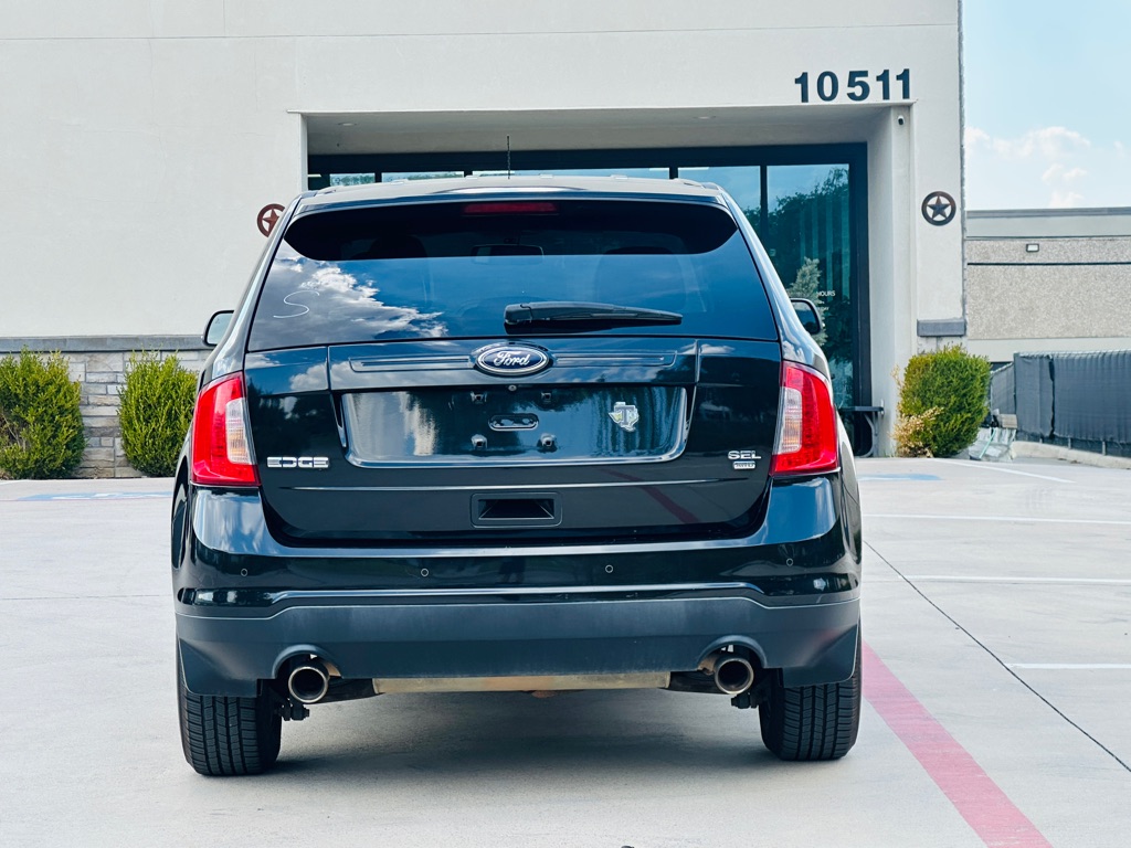 Photo 9 of this FORD EDGE