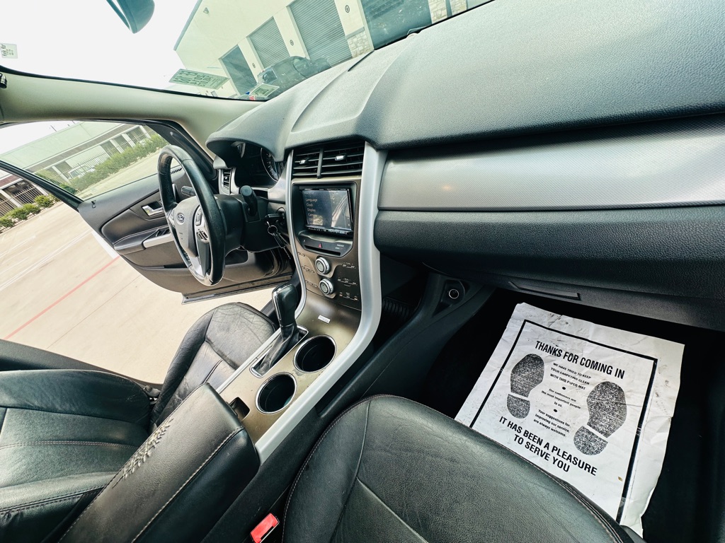 Photo 26 of this FORD EDGE