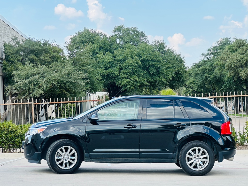 Photo 6 of this FORD EDGE