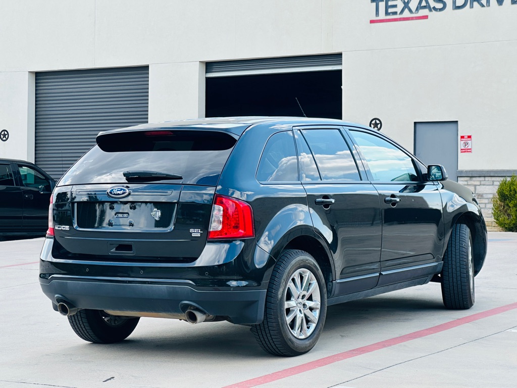 Photo 11 of this FORD EDGE