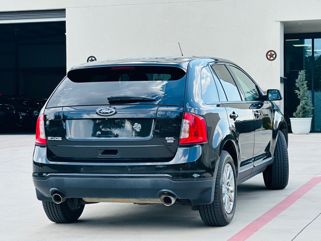 Photo 10 of this FORD EDGE