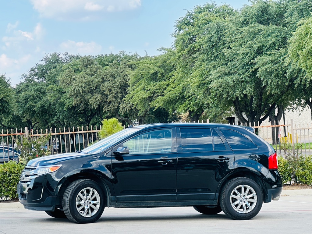 Photo 5 of this FORD EDGE