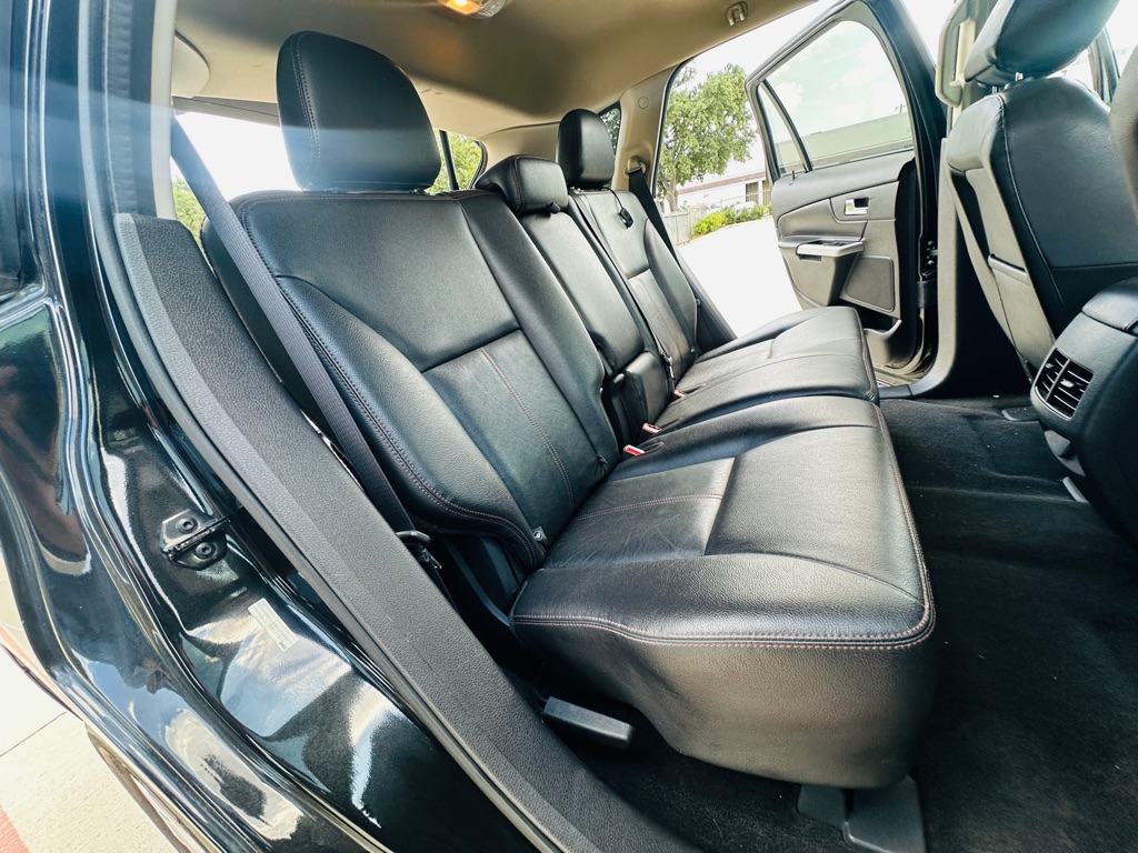 Photo 23 of this FORD EDGE