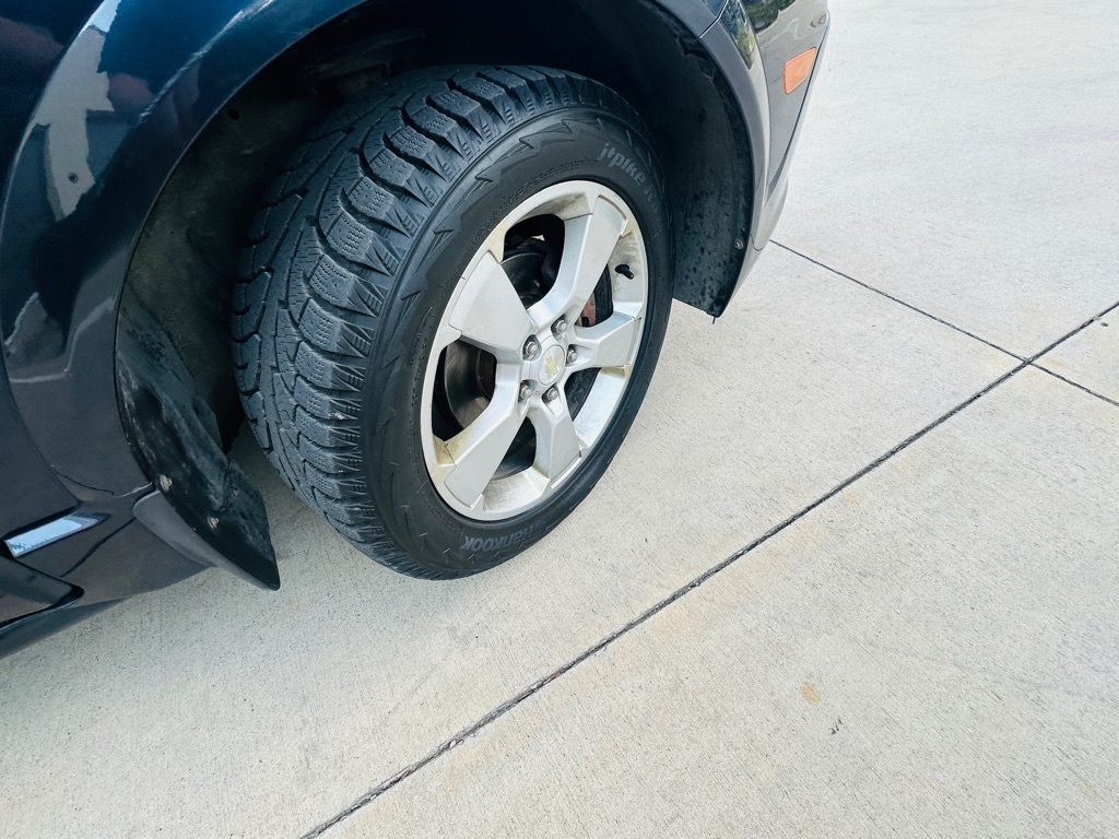 Photo 33 of this CHEVROLET CAPTIVA