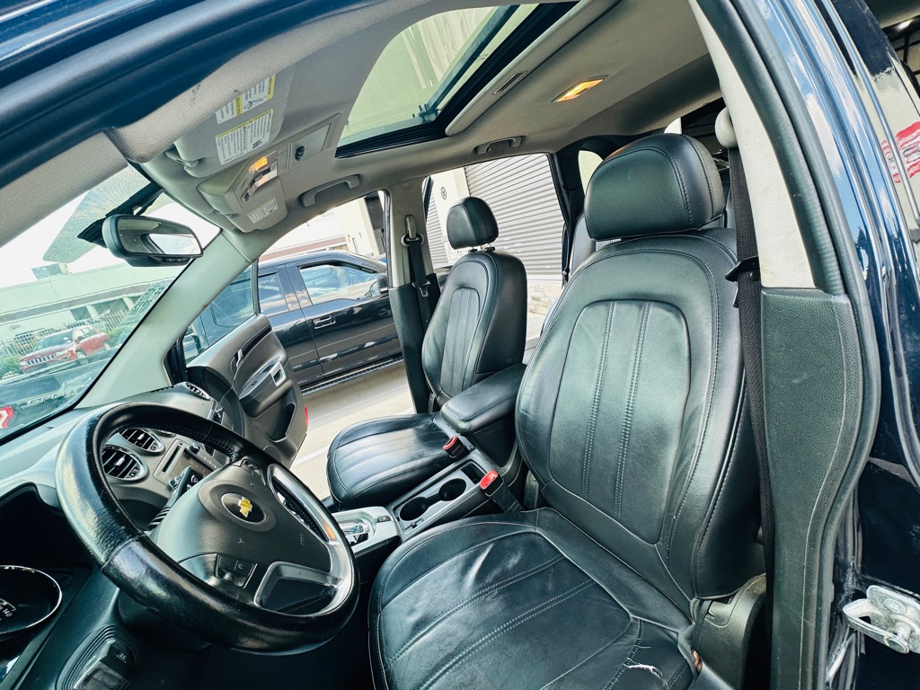 Photo 16 of this CHEVROLET CAPTIVA