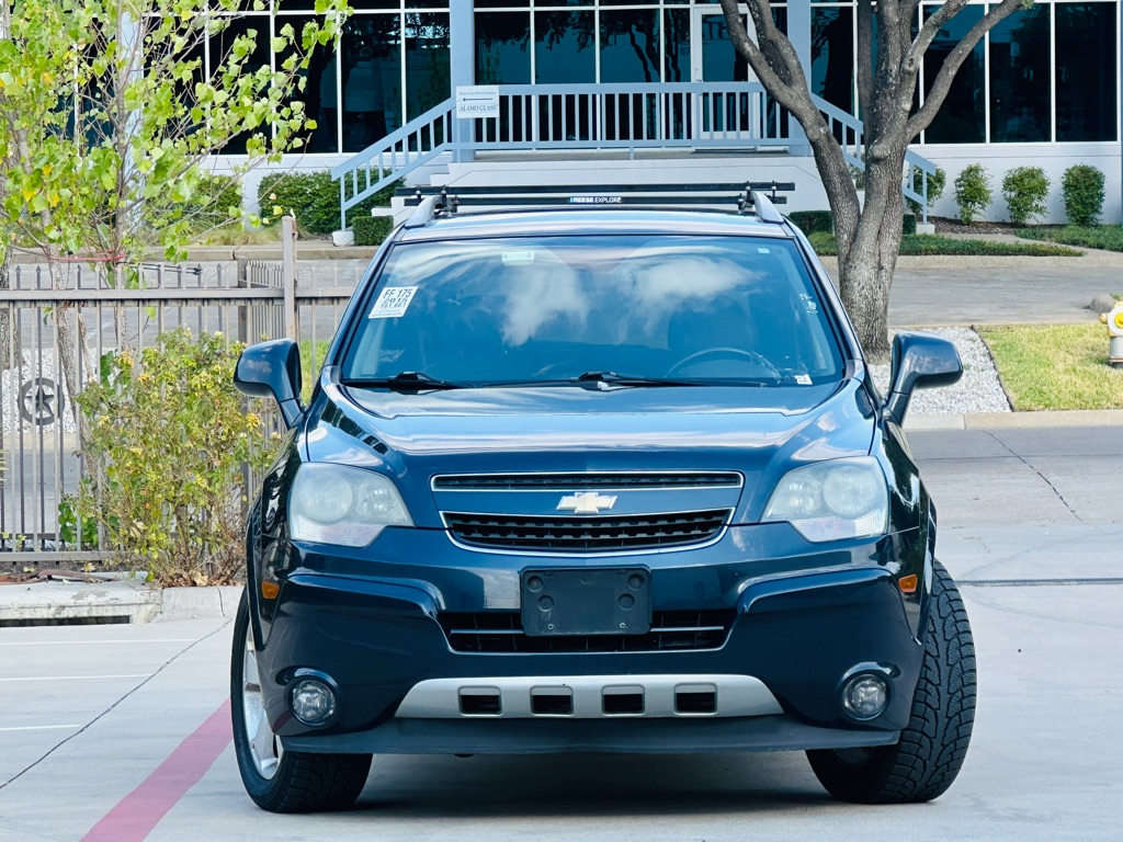 Photo 2 of this CHEVROLET CAPTIVA