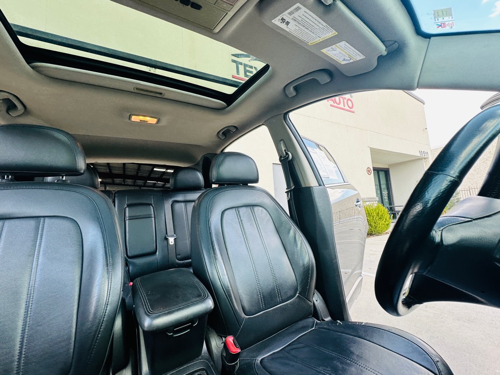 Photo 28 of this CHEVROLET CAPTIVA