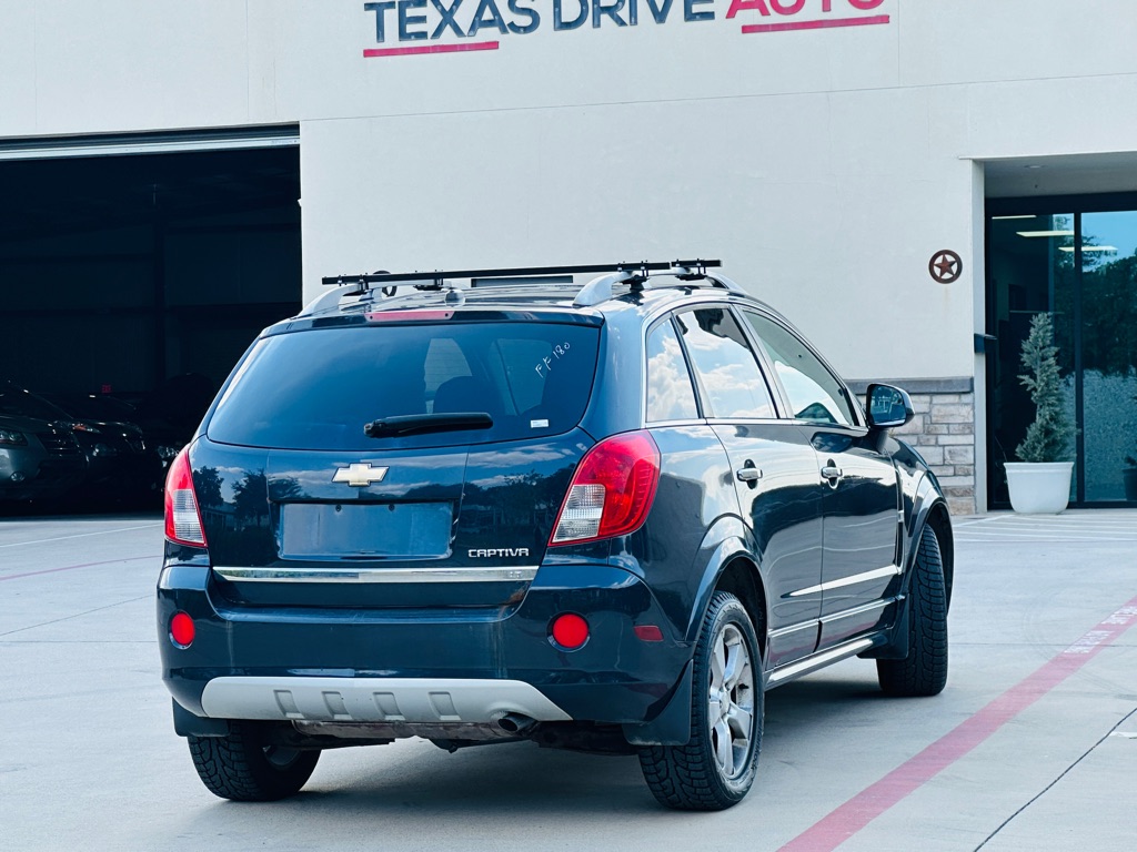 Photo 10 of this CHEVROLET CAPTIVA