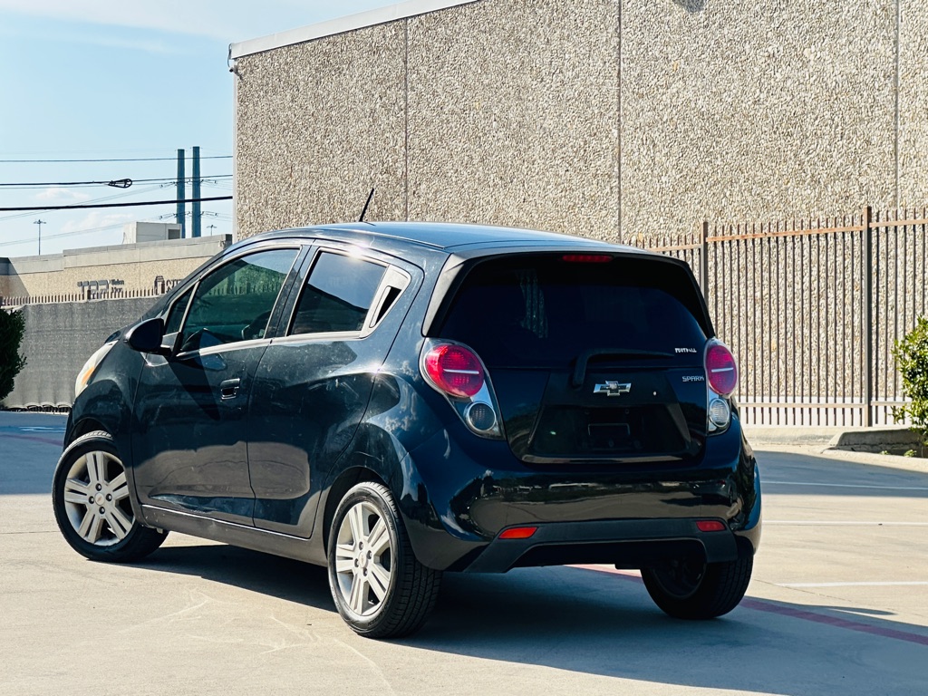 Photo 8 of this CHEVROLET SPARK