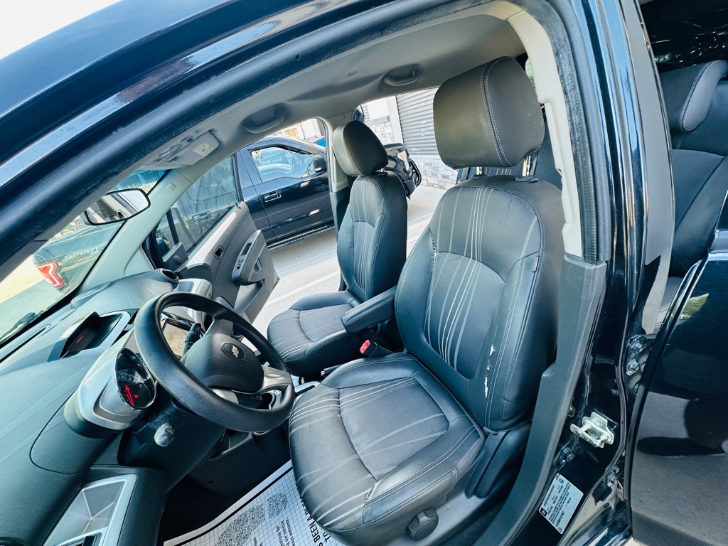 Photo 15 of this CHEVROLET SPARK