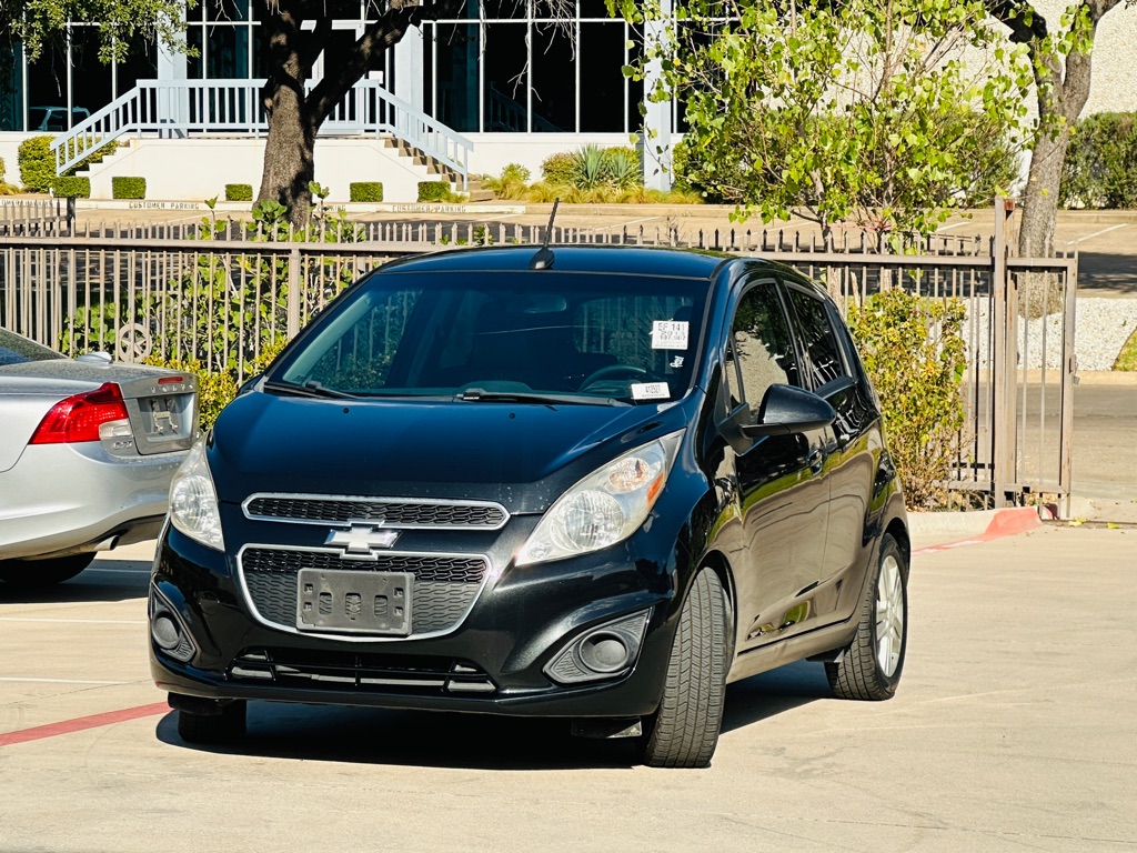 Photo 3 of this CHEVROLET SPARK