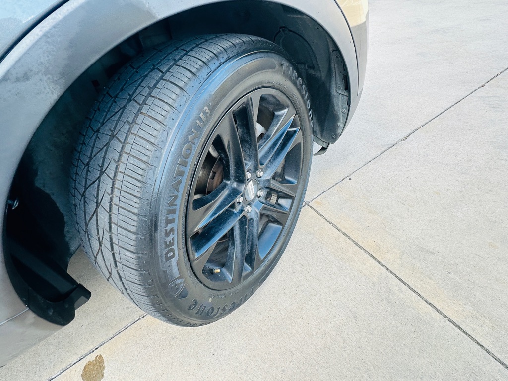 Photo 34 of this FORD EXPLORER