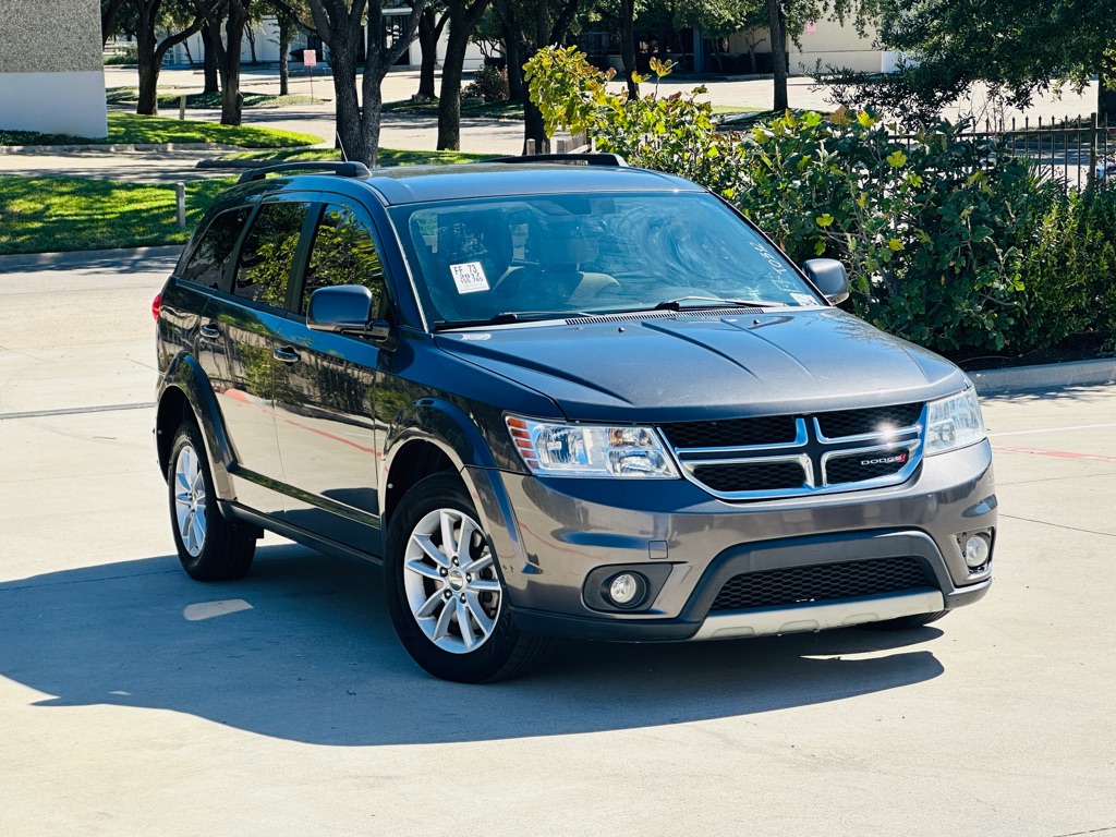 Photo 2 of this DODGE JOURNEY