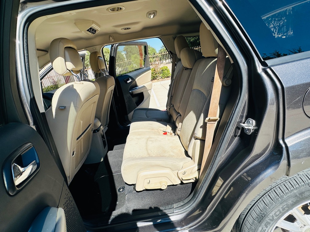 Photo 17 of this DODGE JOURNEY