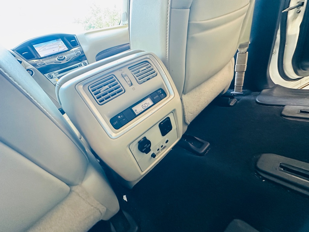 Photo 12 of this INFINITI QX60
