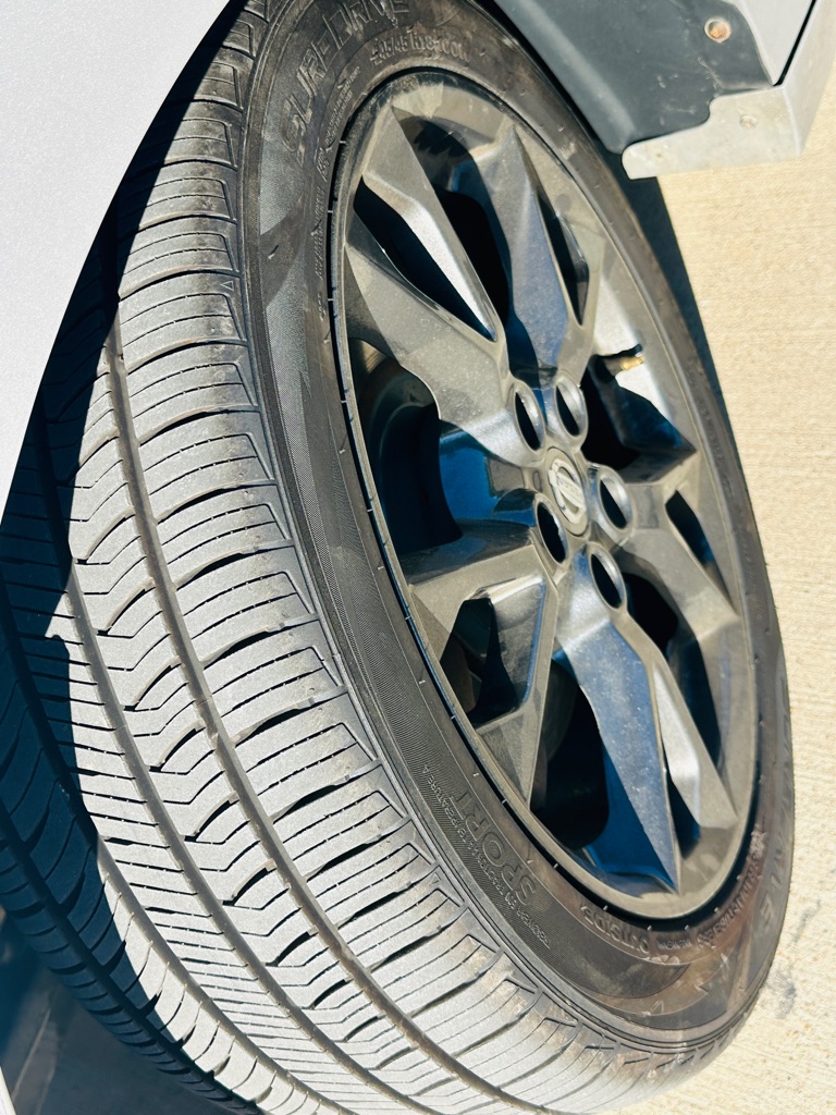 Photo 21 of this NISSAN MAXIMA