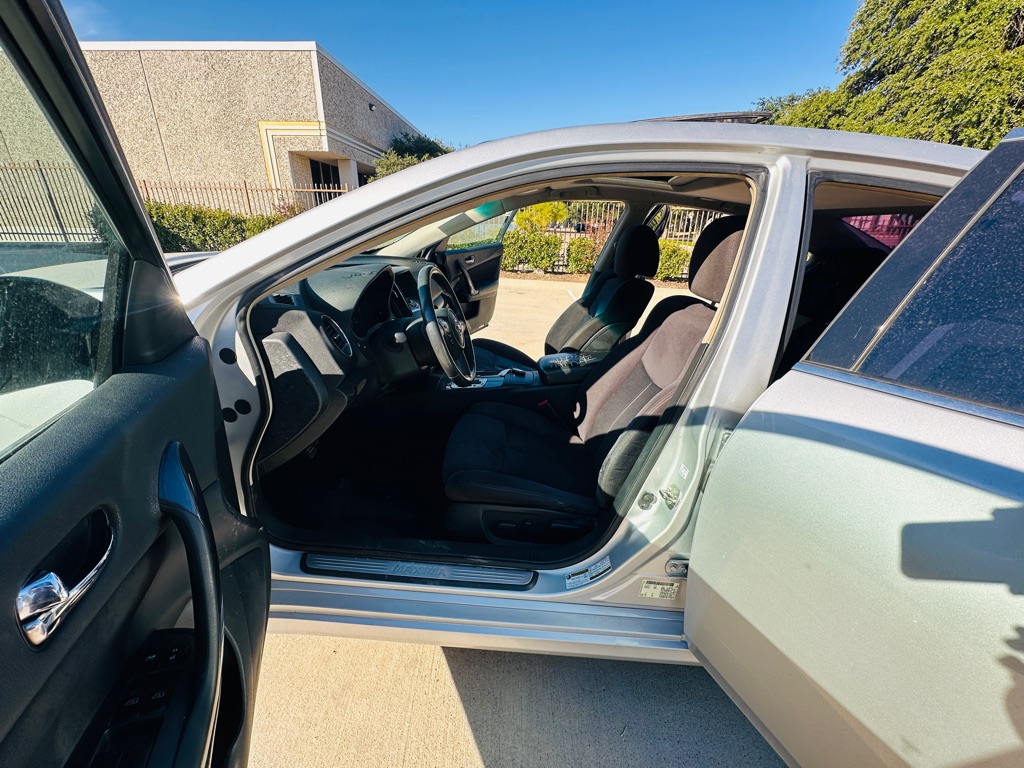 Photo 10 of this NISSAN MAXIMA