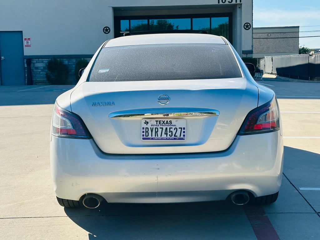 Photo 7 of this NISSAN MAXIMA