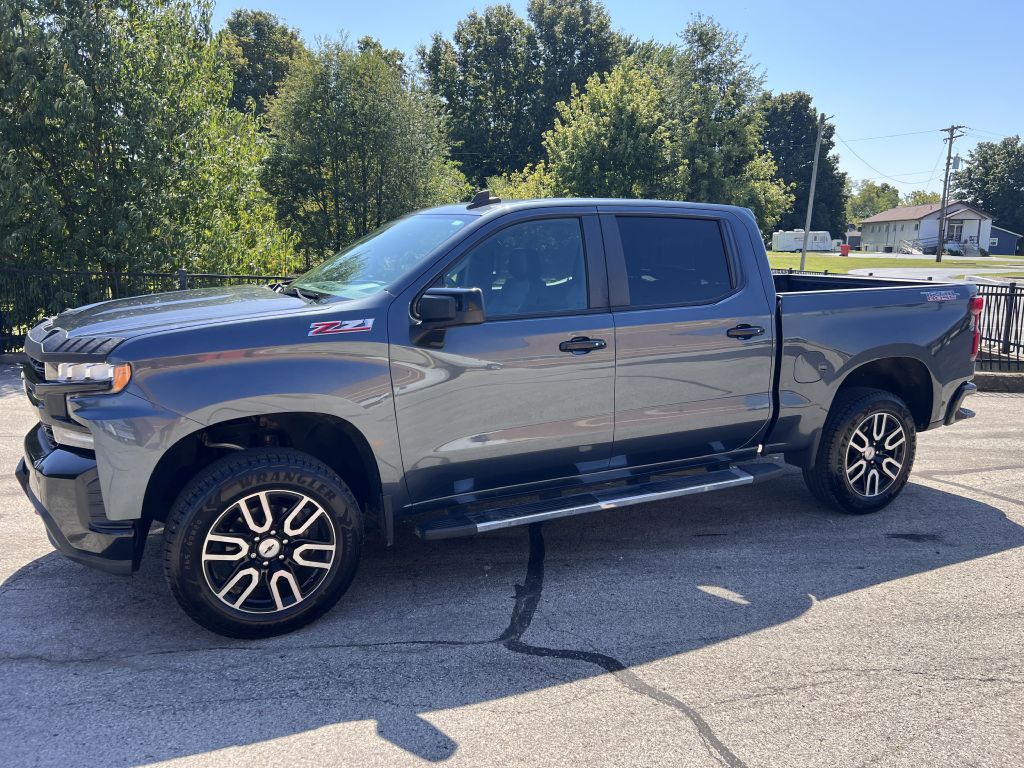 Gray 2019 Chevrolet Silverado 1500 Pickup Truck Four-Wheel Drive Automatic