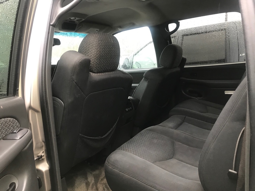 Photo 3 of this CHEVROLET AVALANCHE