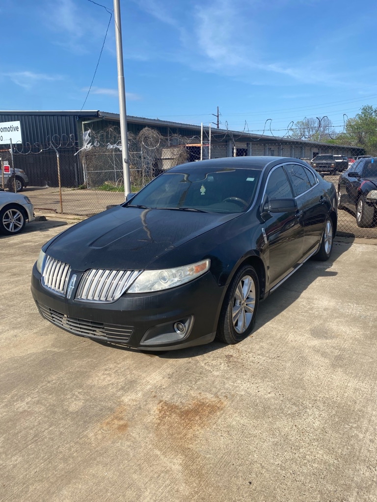 Photo 3 of this LINCOLN MKS