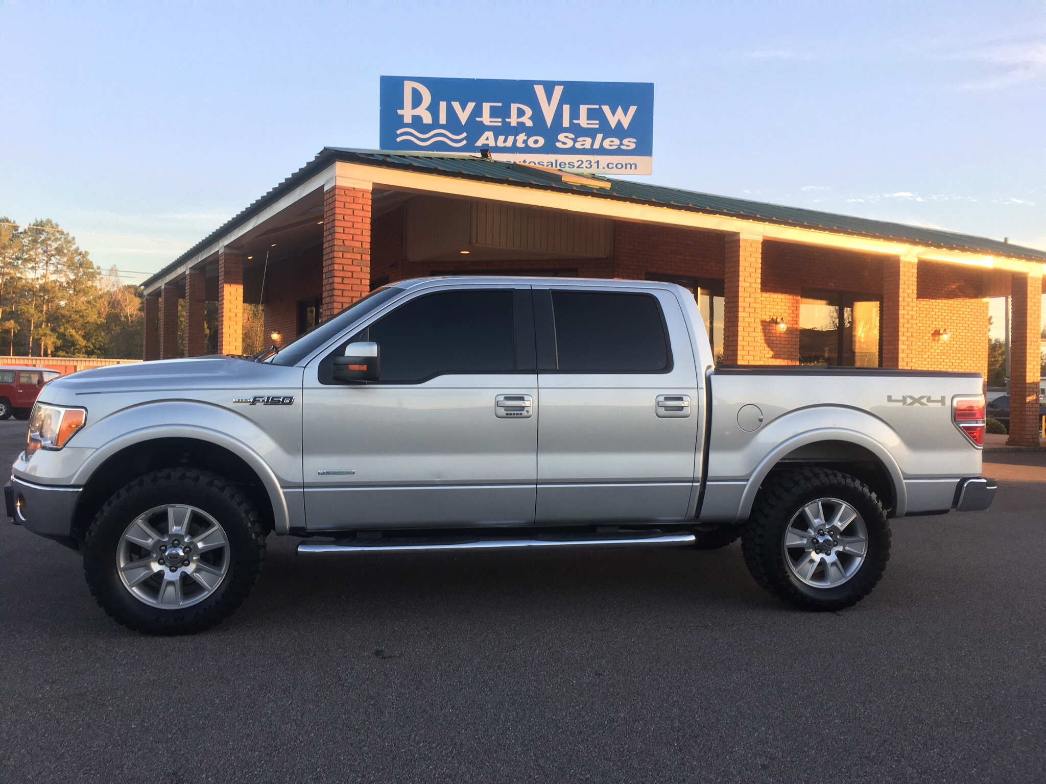 Riverview Ford Oswego - grjbogg