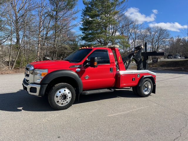 Photo 2 of this FORD F450