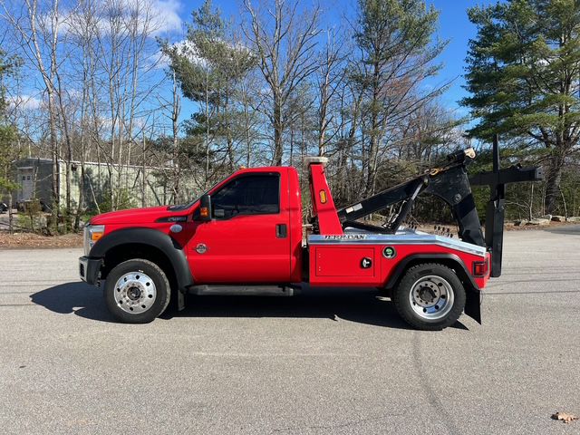 Photo 3 of this FORD F450