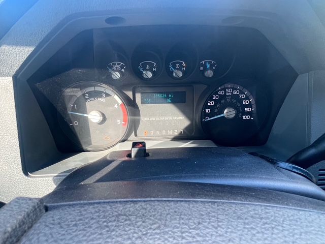 Photo 14 of this FORD F450