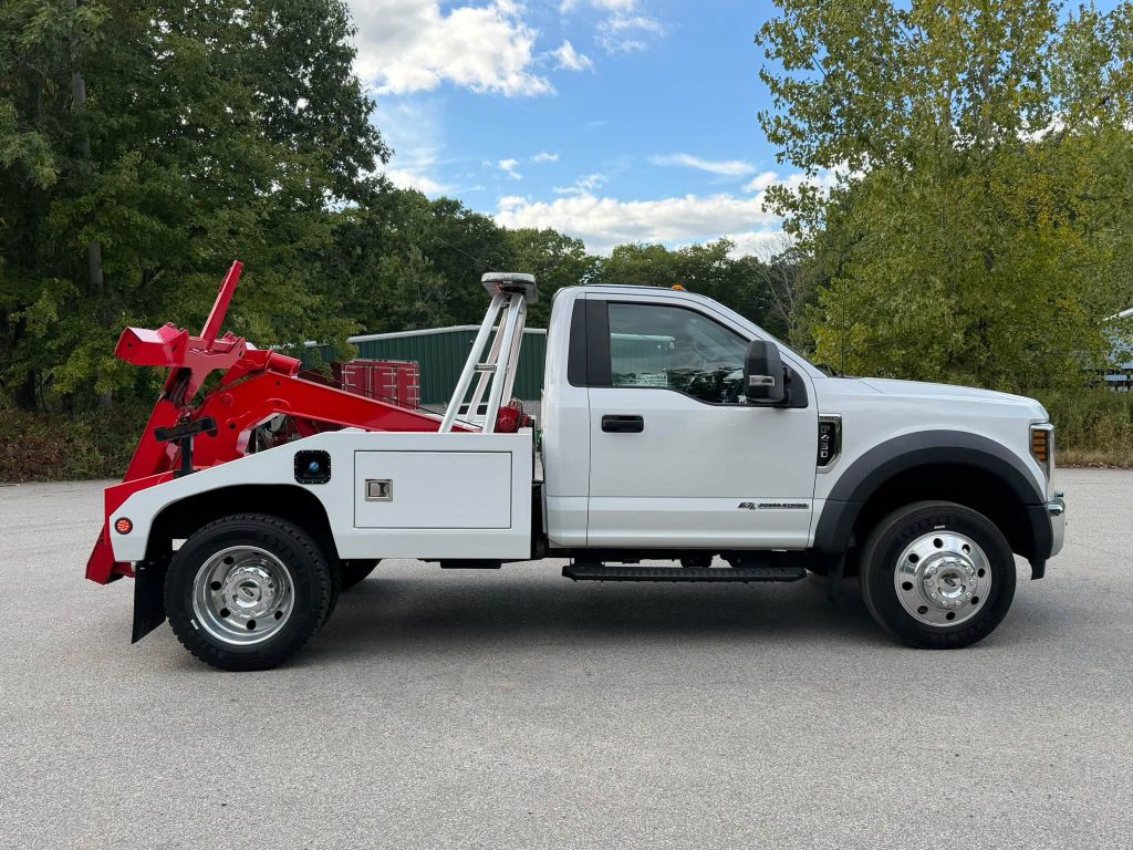 Photo 7 of this FORD F450