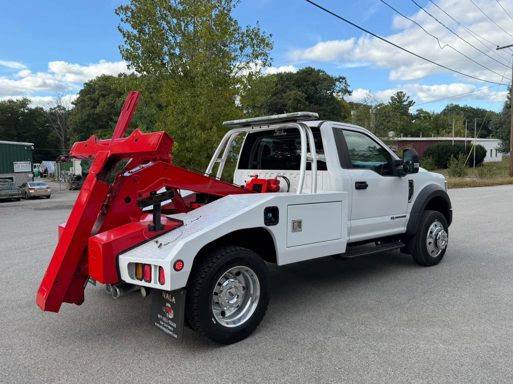 Photo 8 of this FORD F450