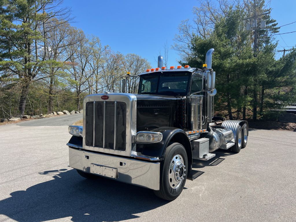 2009 PETERBILT 389