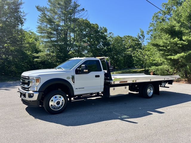 Photo 2 of this FORD F550