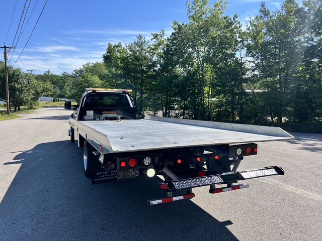 Photo 5 of this FORD F550