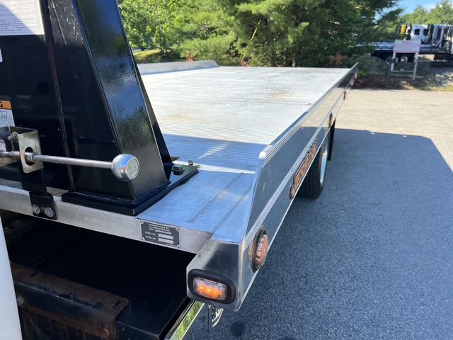 Photo 13 of this FORD F550