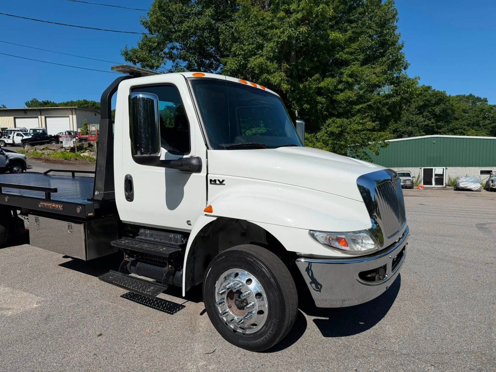 Photo 13 of this INTERNATIONAL MV607