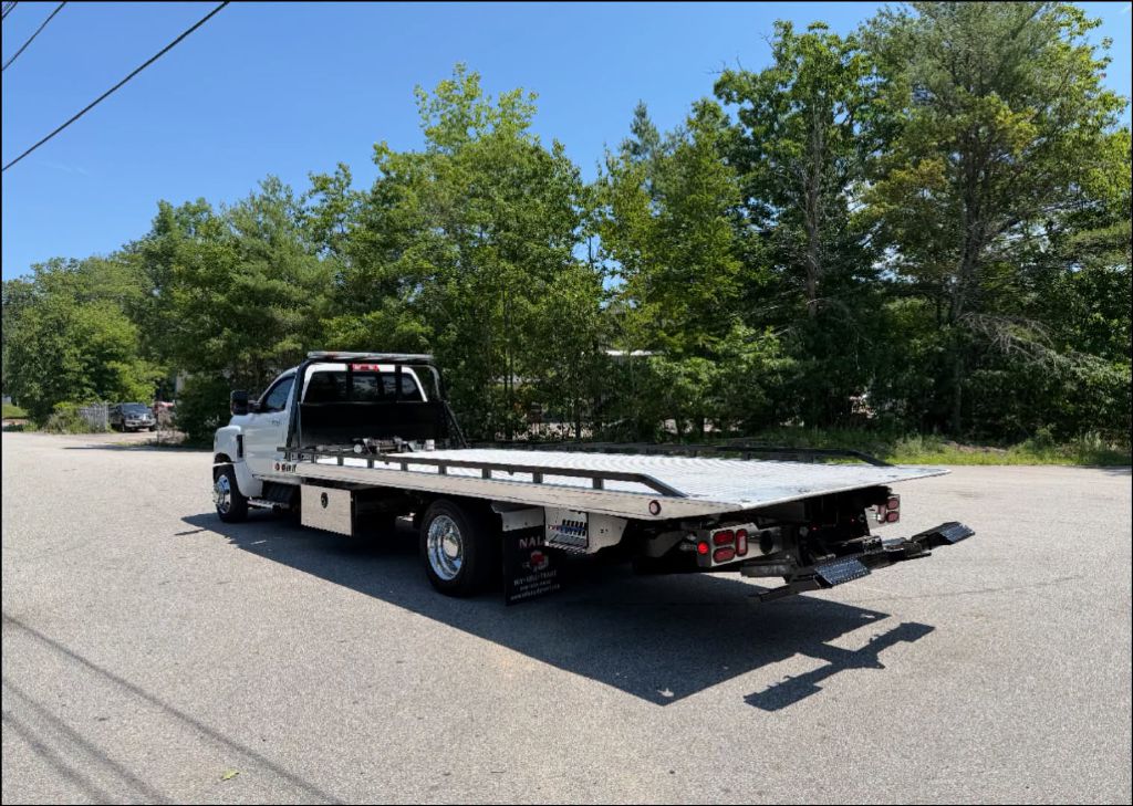 Photo 4 of this CHEVROLET 6500