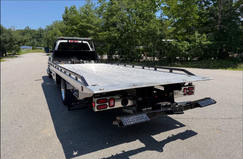 Photo 5 of this CHEVROLET 6500