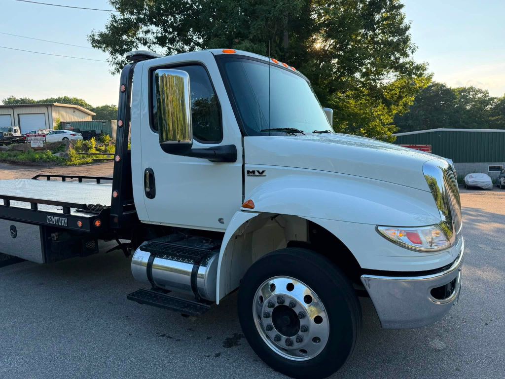 Photo 12 of this INTERNATIONAL MV607