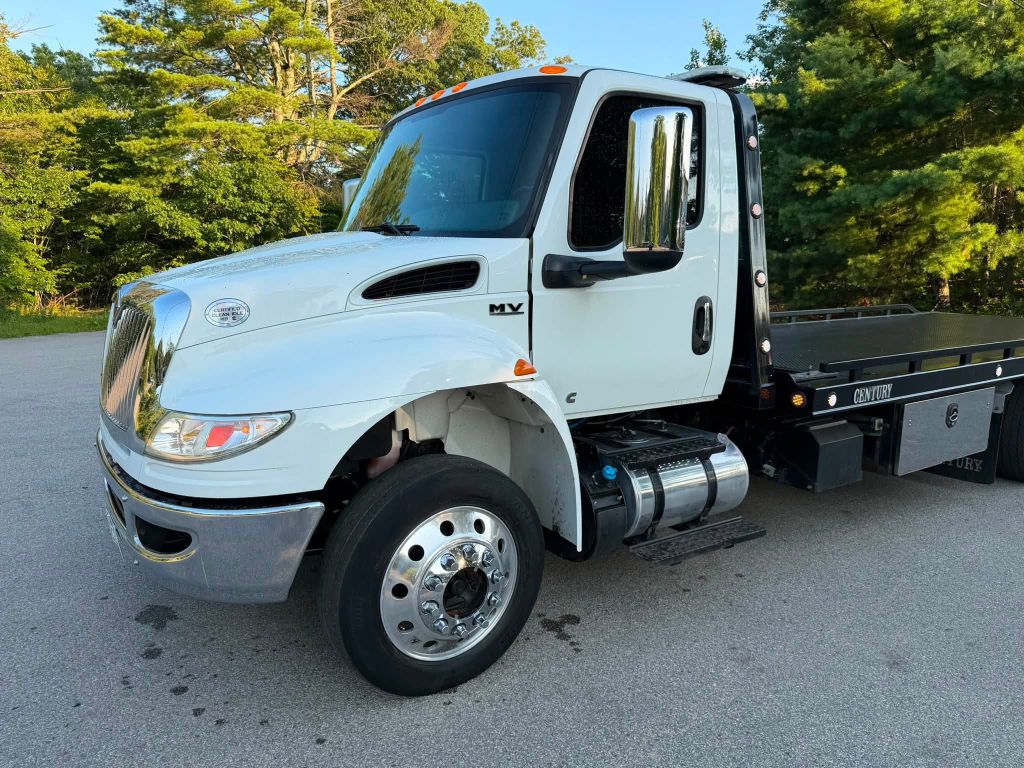 Photo 13 of this INTERNATIONAL MV607