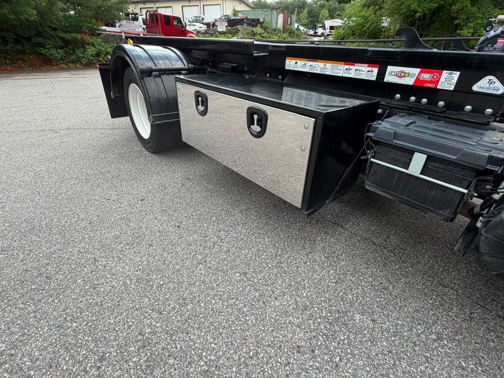 Photo 18 of this ISUZU NPR