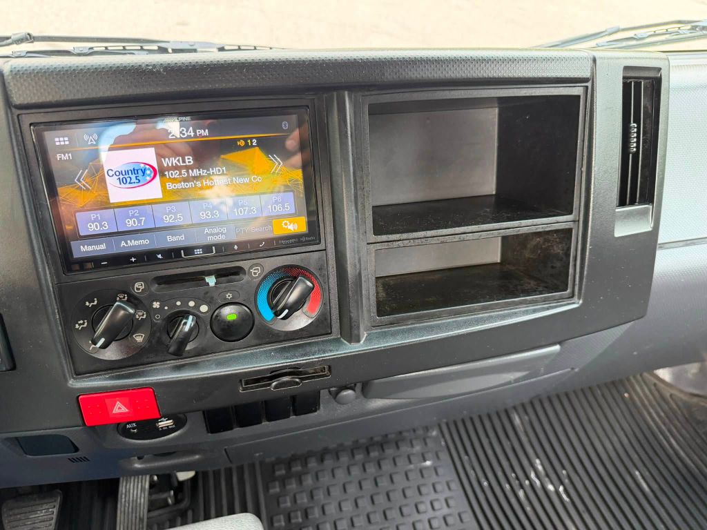 Photo 21 of this ISUZU NPR