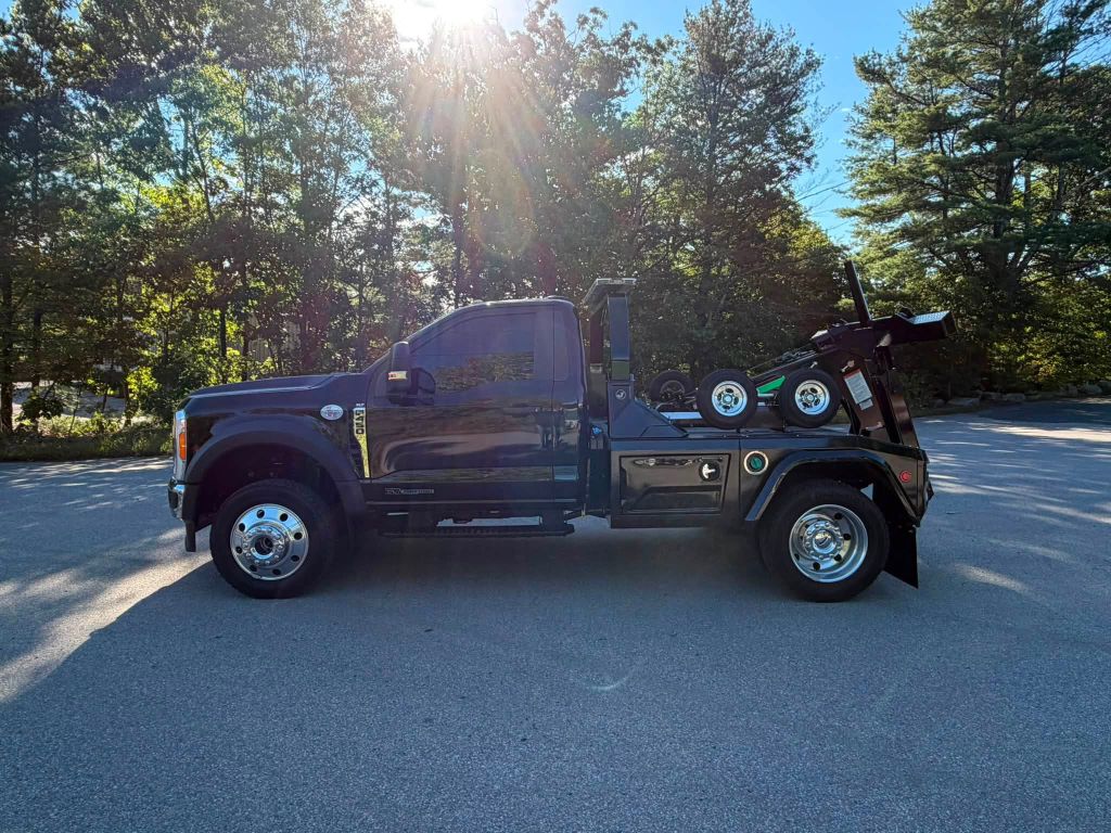 Photo 3 of this FORD F450
