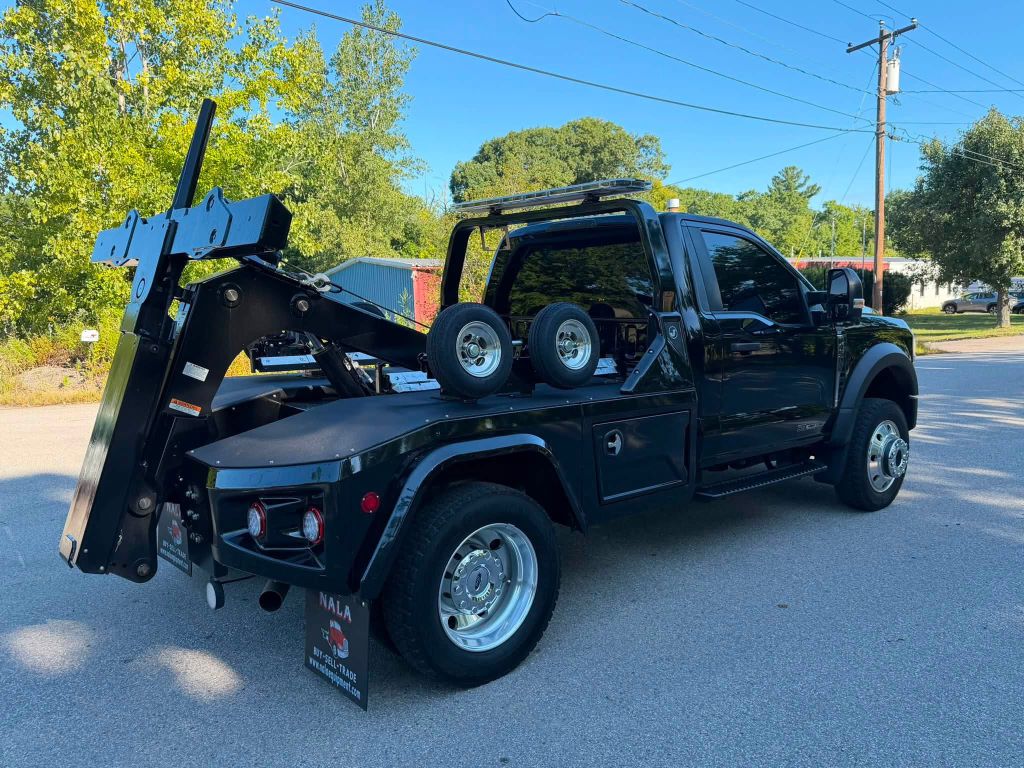 Photo 10 of this FORD F450