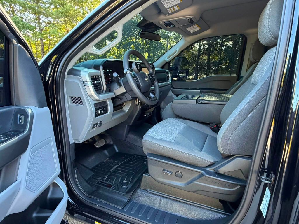 Photo 13 of this FORD F450