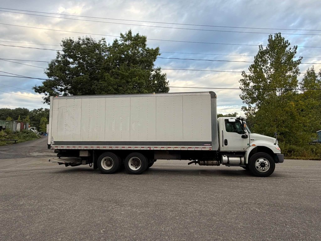 Photo 3 of this INTERNATIONAL MV607