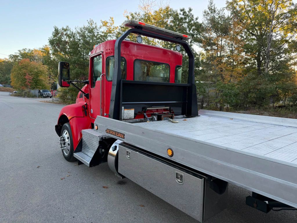 Photo 6 of this KENWORTH T270