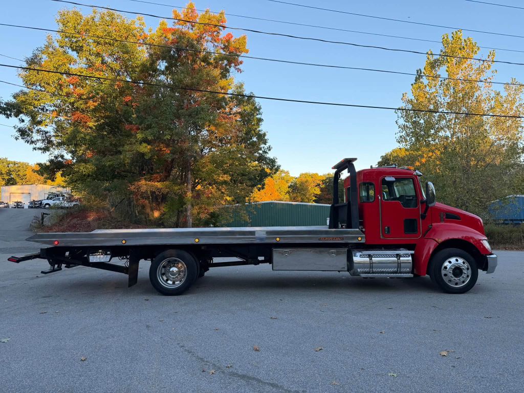 Photo 11 of this KENWORTH T270