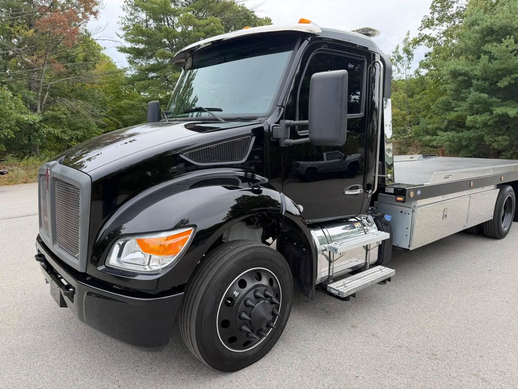 Photo 7 of this KENWORTH T280
